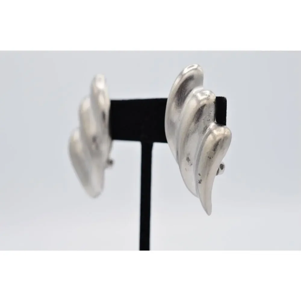TAT Vintage Clip On Earrings Chunky Silver Brushed Silver Signed NOS 1980s BinAA